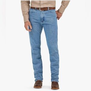 Wrangler Medium Wash Jeans Size 30x32 13MWZAW